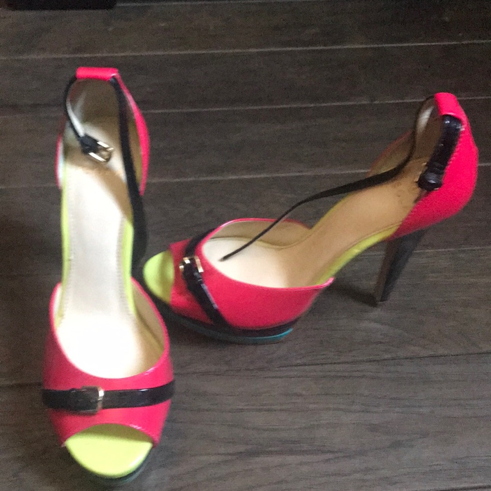 Multiple color heels - Picture 2 of 4